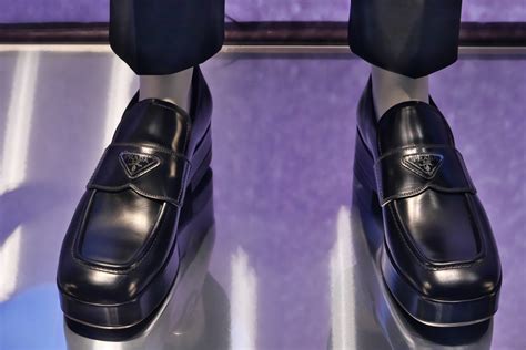 prada shoes identification